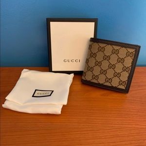 NEW Men’s GUCCI Classic GG Canvas Bi-Fold Wallet